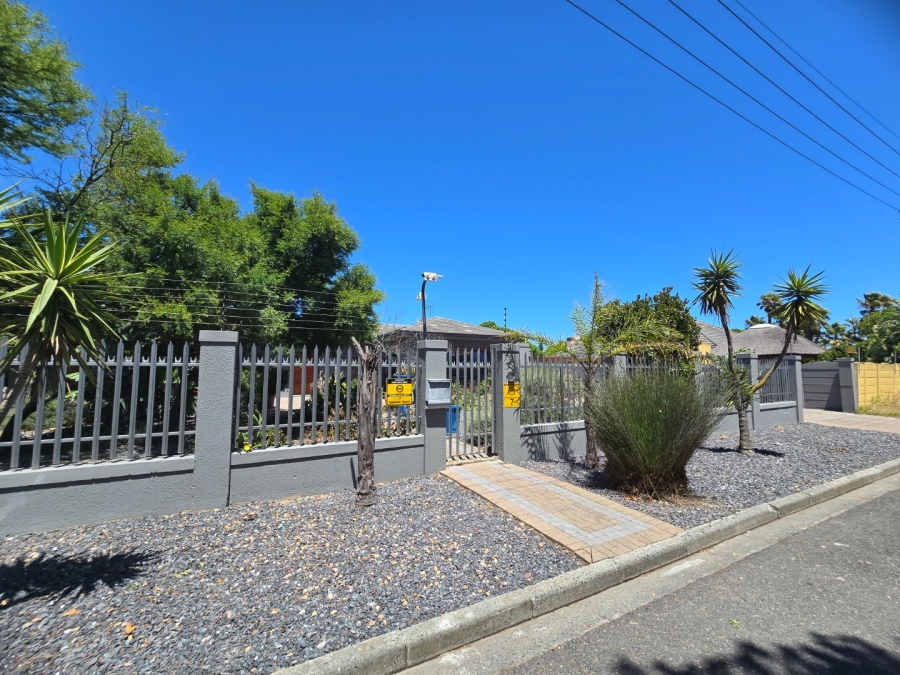 4 Bedroom Property for Sale in Milnerton Central Western Cape